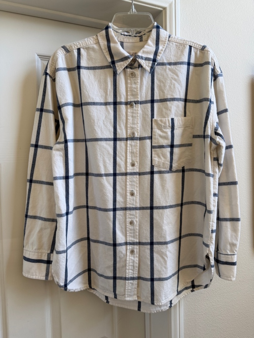 Universal Thread 100% Cotton Cream & Navy Windowpane Button-Down Shirt EUC